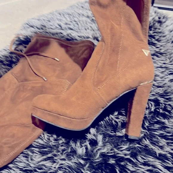 Guess thigh high boots - Picture 3 of 3